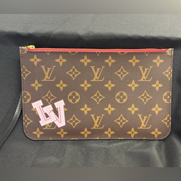 Louis Vuitton Handbags - Authentic NEW Louis Vuitton limited ed. Neverfull GM pouch